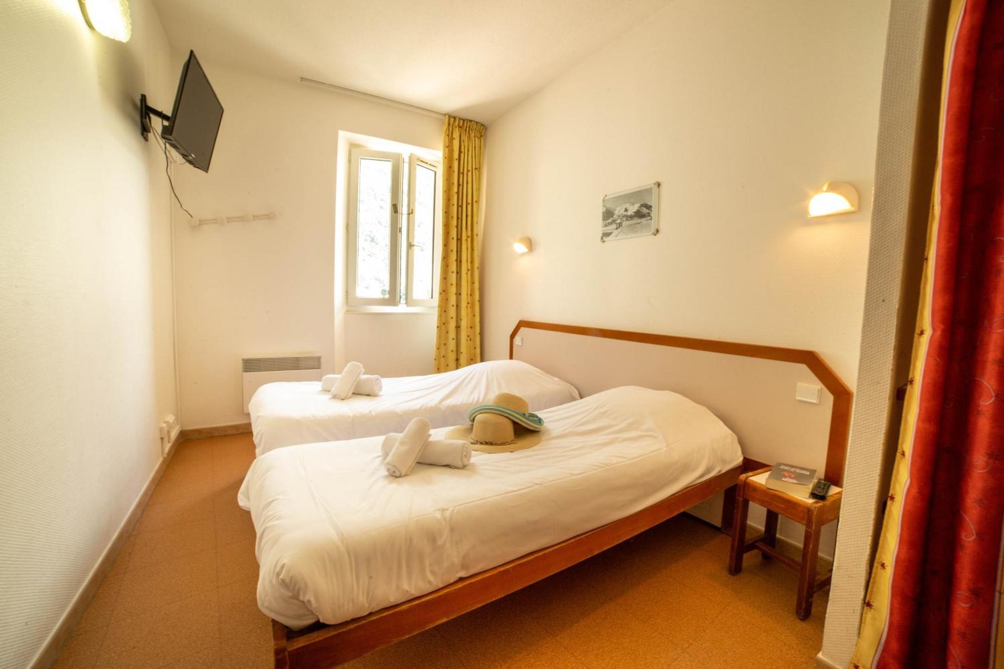 Hotel Le Rabuons Saint-Étienne-de-Tinée Zewnętrze zdjęcie