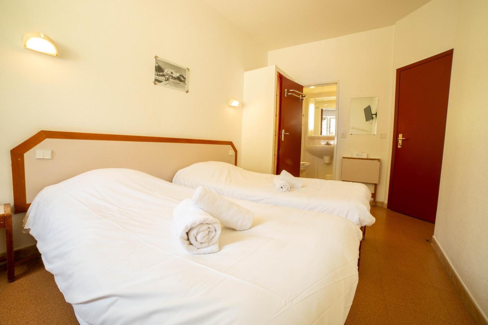 Hotel Le Rabuons Saint-Étienne-de-Tinée Zewnętrze zdjęcie